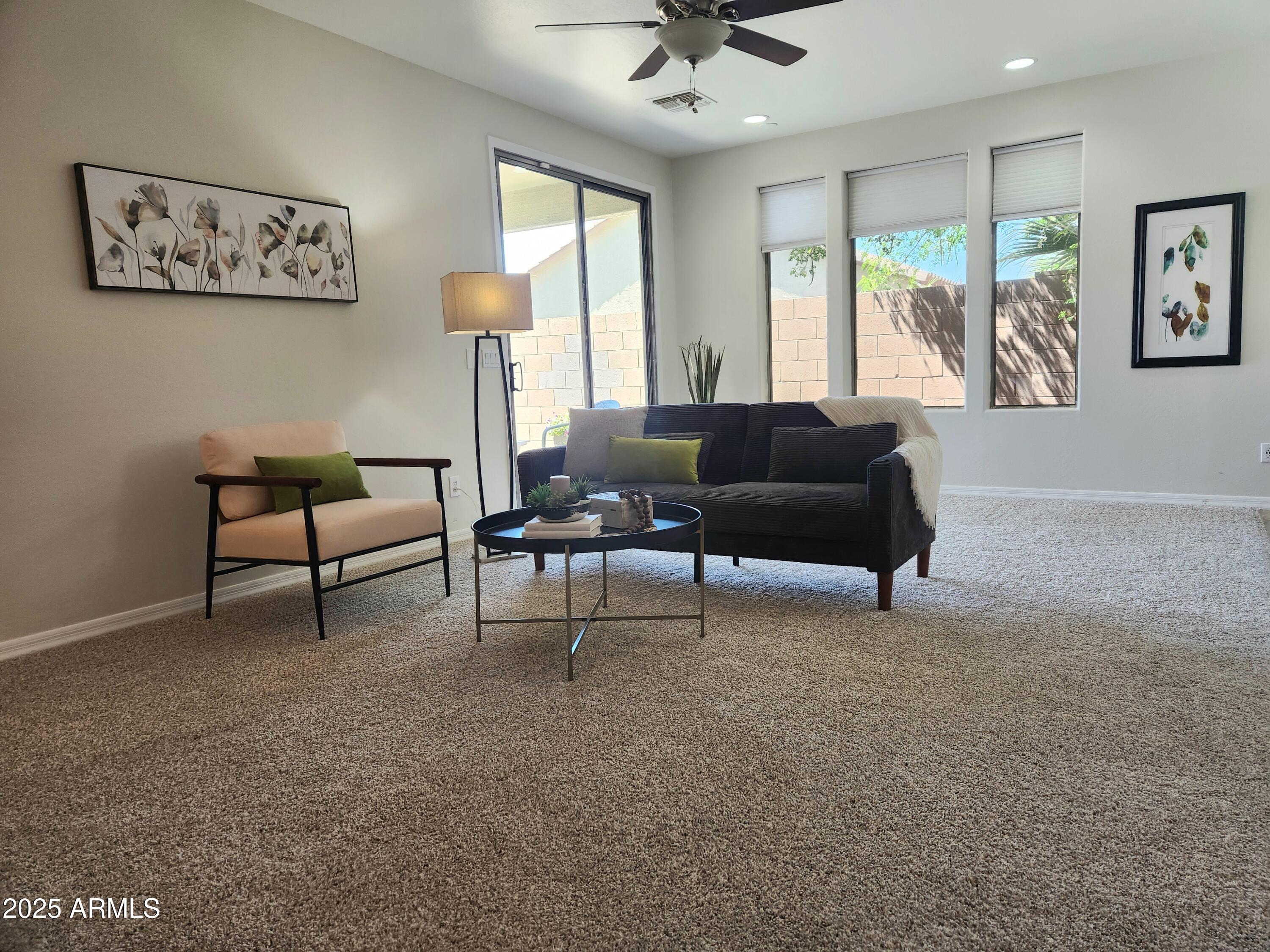 2441 West Beverly Rd. Phoenix, AZ 85041 - Photo 4 of 29 Living room