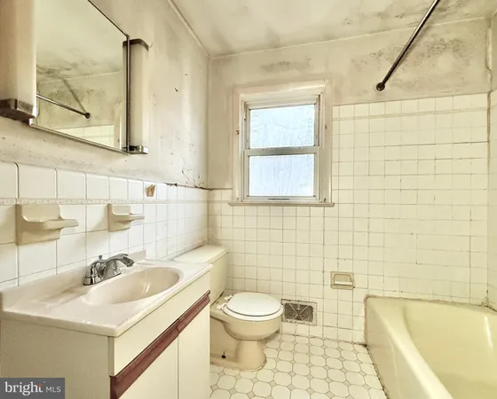 $299,000 | 96 Mac Donald Avenue, Milmay, NJ 08340