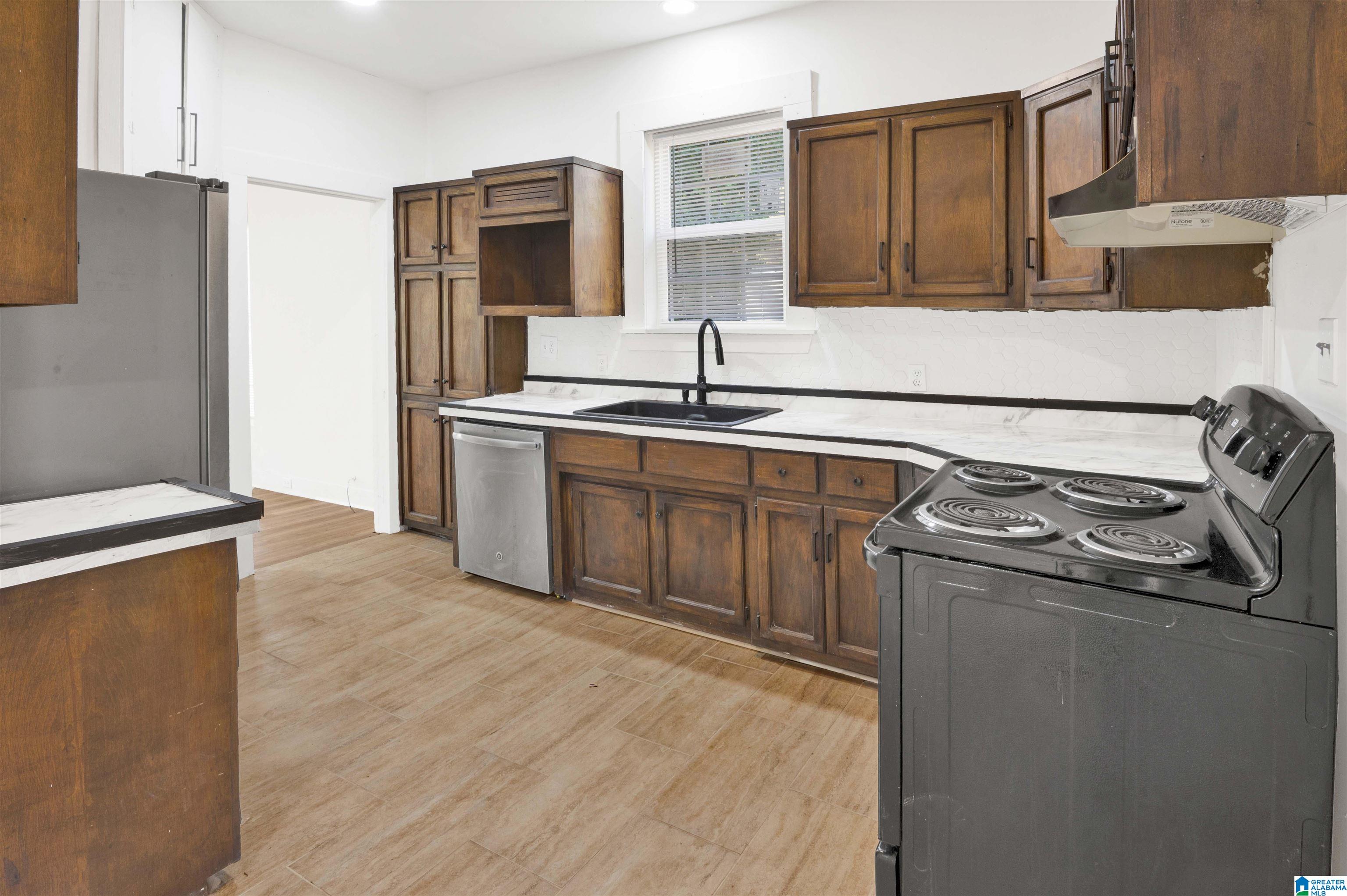 208 Red Lane Road Birmingham, AL 35215 - Photo 8 of 19