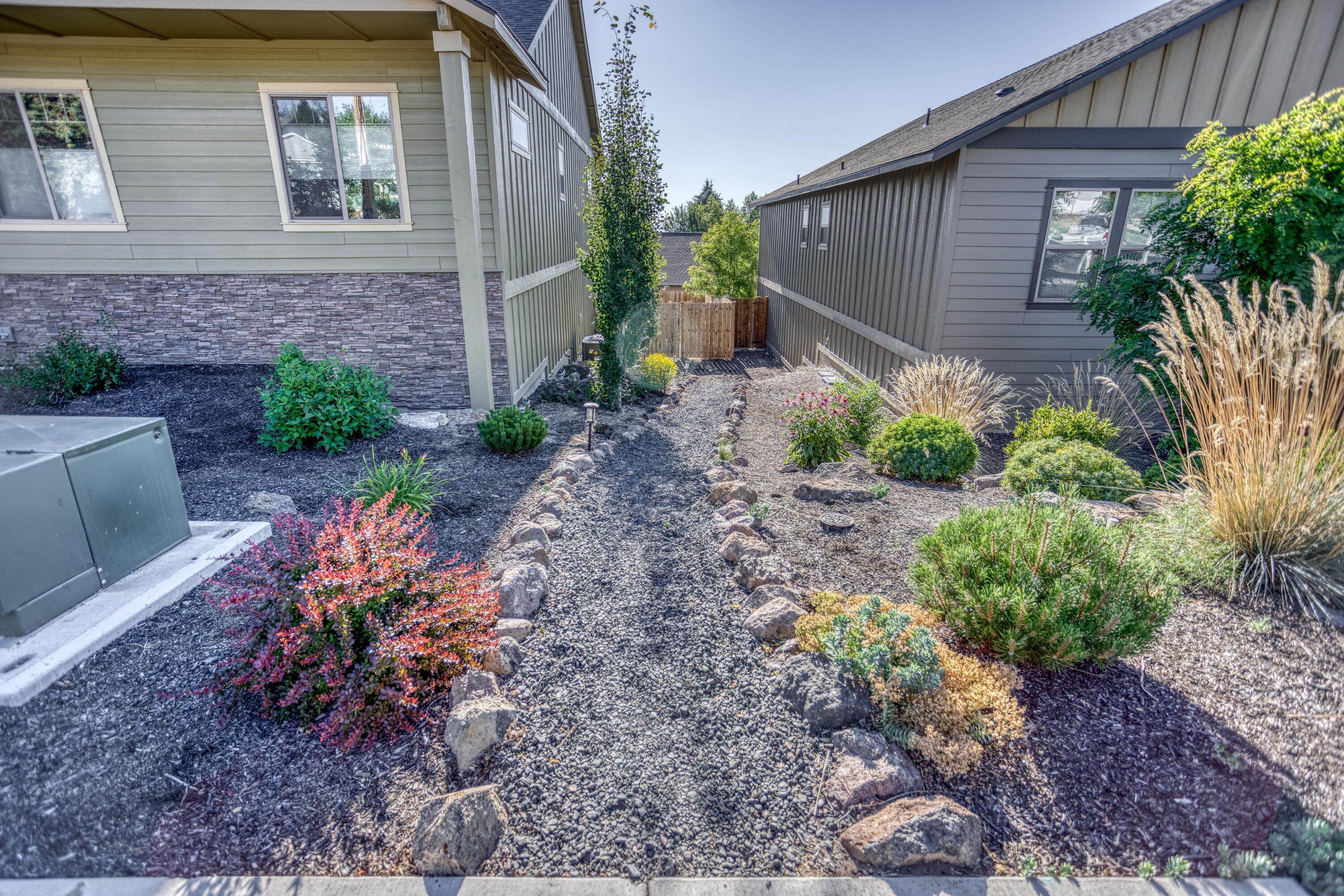 2756 Southwest 34th Street Redmond, OR 97756 - Photo 5 of 44 2756_SW_34th_St-5
