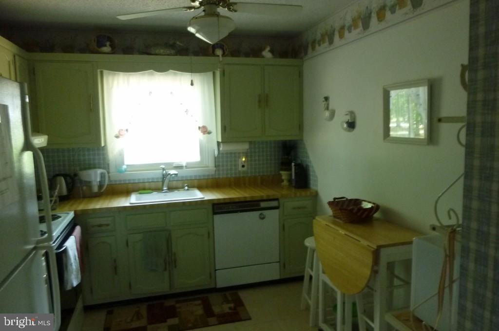 5 Walnut Road Manahawkin, NJ 08050 - Photo 17 of 27