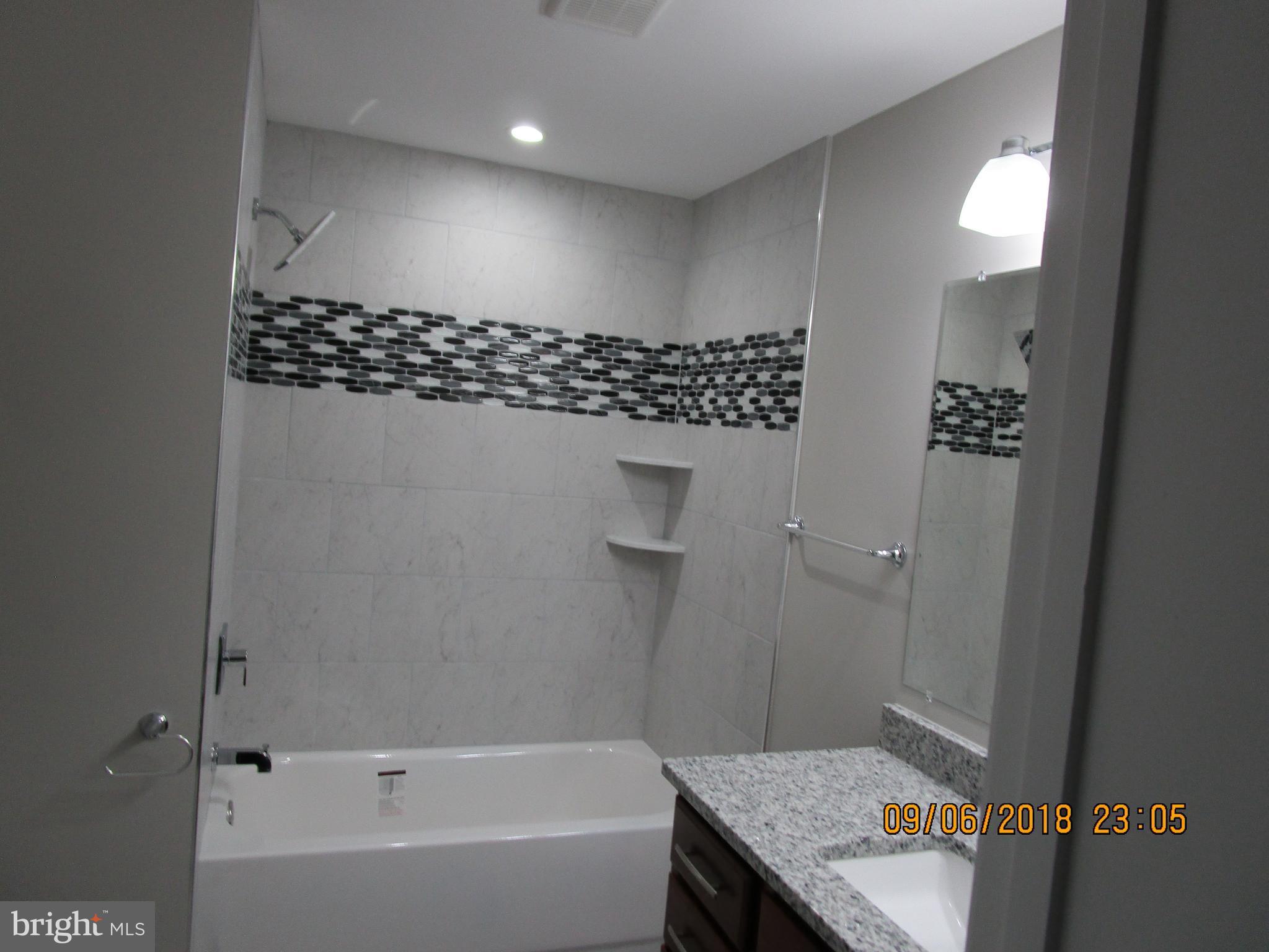 9800 Dyson Road Brandywine, MD 20613 - Photo 13 of 17 Bath (Master)