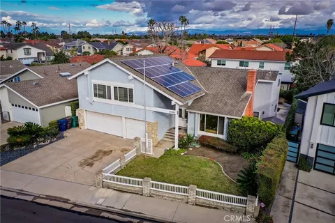 $1,699,000 | 20392 Redwood Lane, Huntington Beach, CA 92646