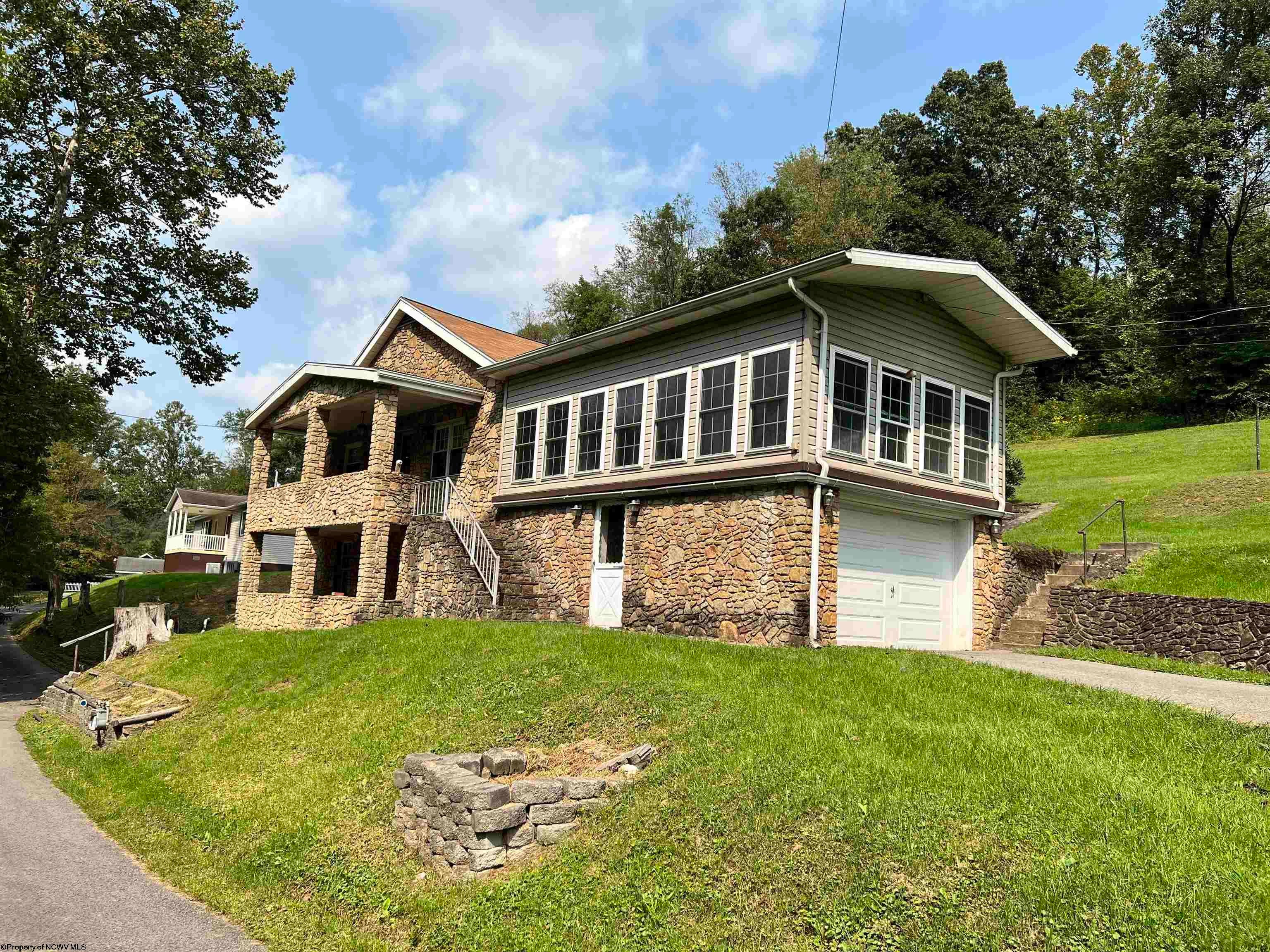398 Helens Run Road Worthington, WV 26591 - Photo 3 of 26 Gallery Image 3