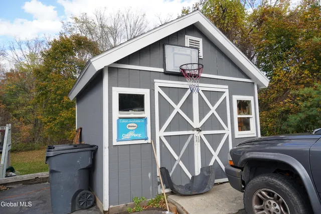 $275,000 | 552 Mountain Avenue, Cairo, NY 12470