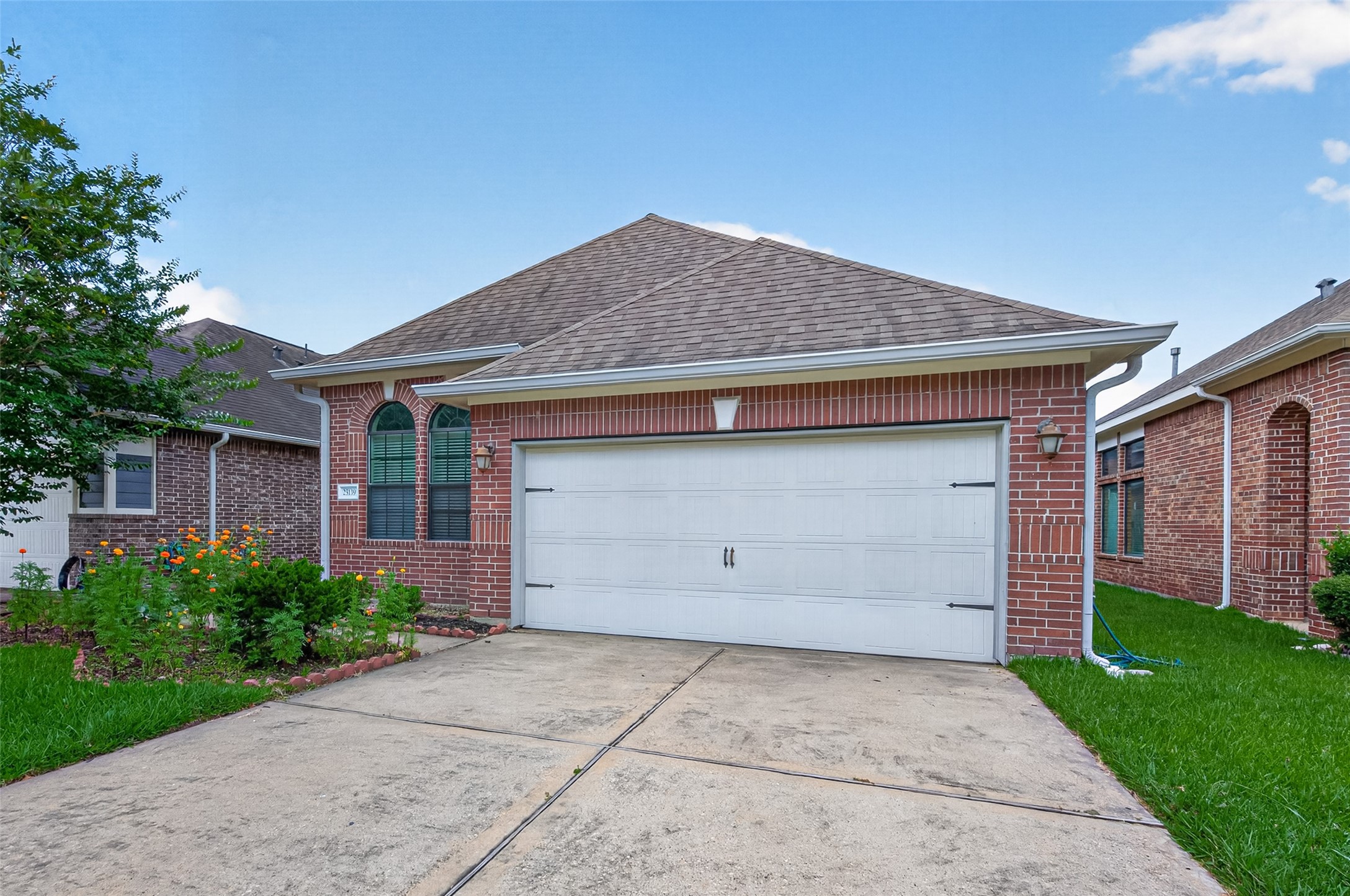 25139 Alina Lane Spring, TX 77386 - Photo 2 of 32