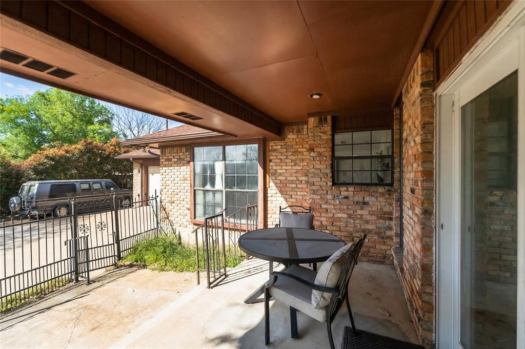 2408 Castle Street Irving, TX 75038 - Photo 32 of 33