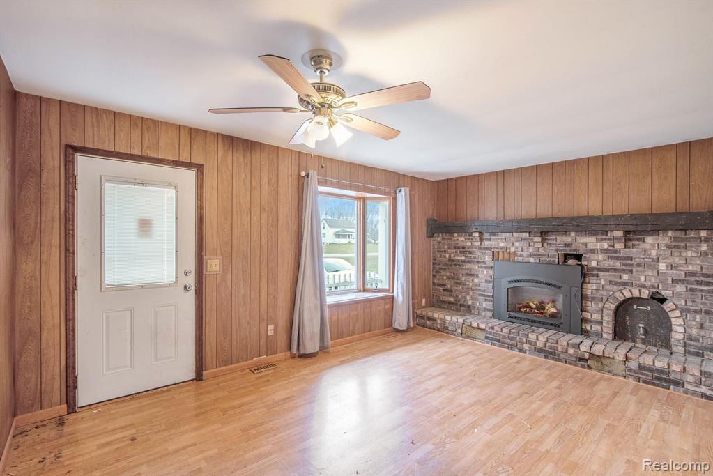 14513 North Road Fenton, MI 48430 - Photo 3 of 18