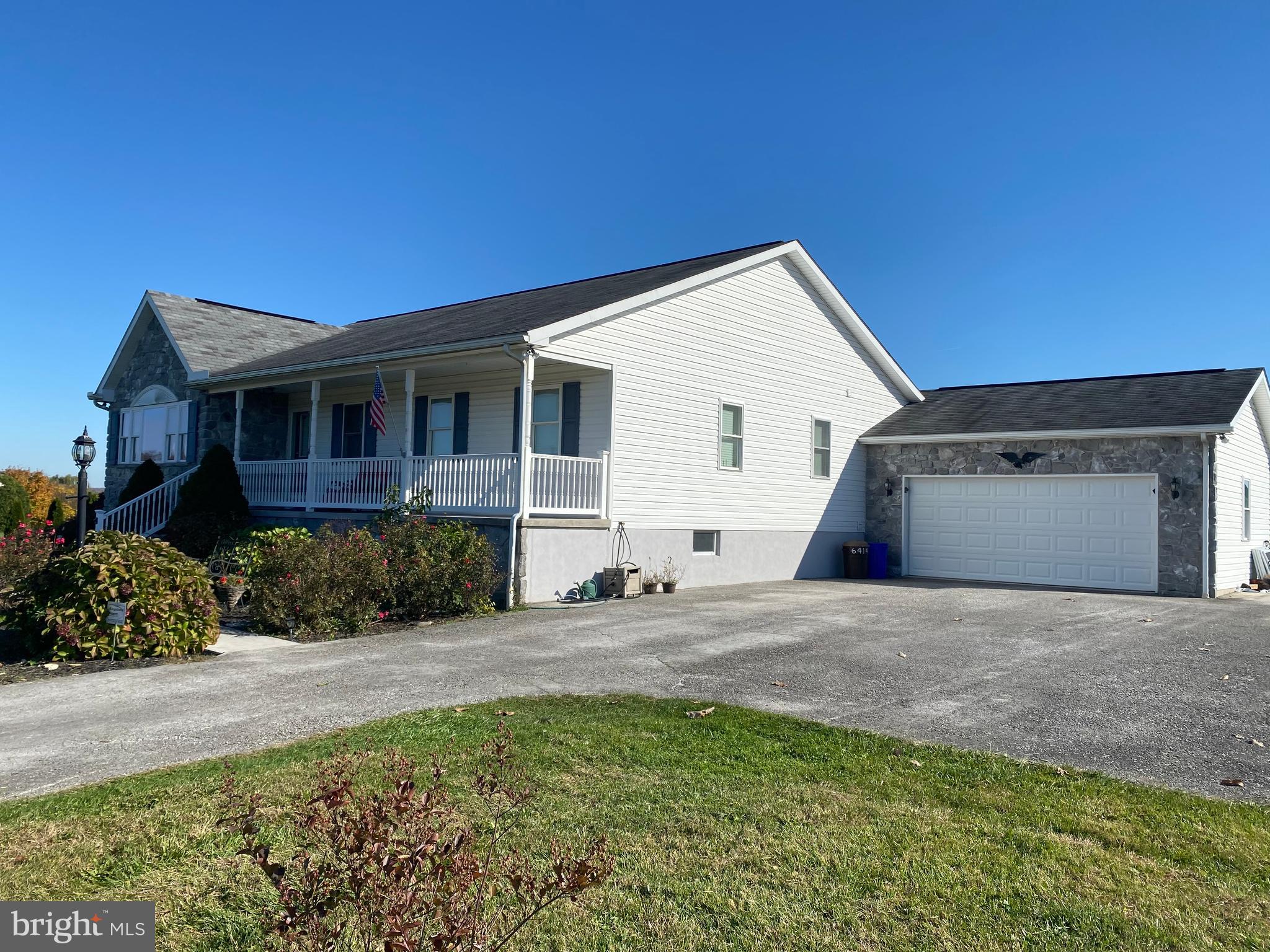 6414 Shutt Road Spring Grove, PA 17362 - Photo 3 of 33