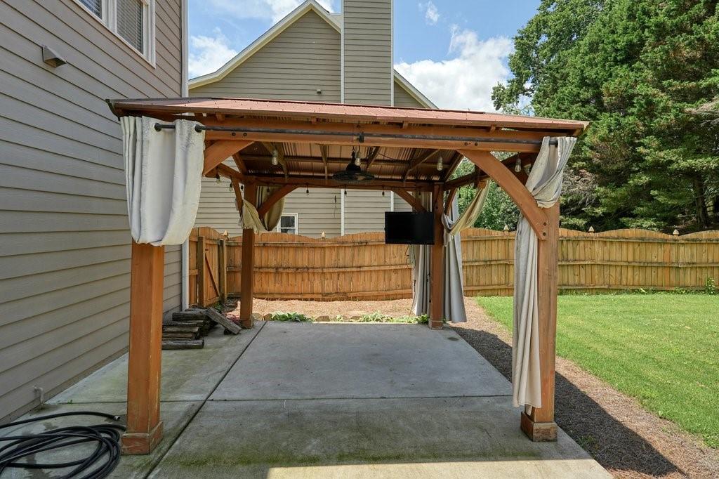 412 Middlebrooke Street Canton, GA 30115 - Photo 7 of 32 a view of outdoor space and yard