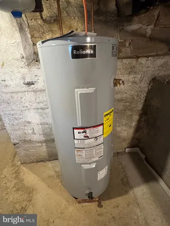 a view of utility room