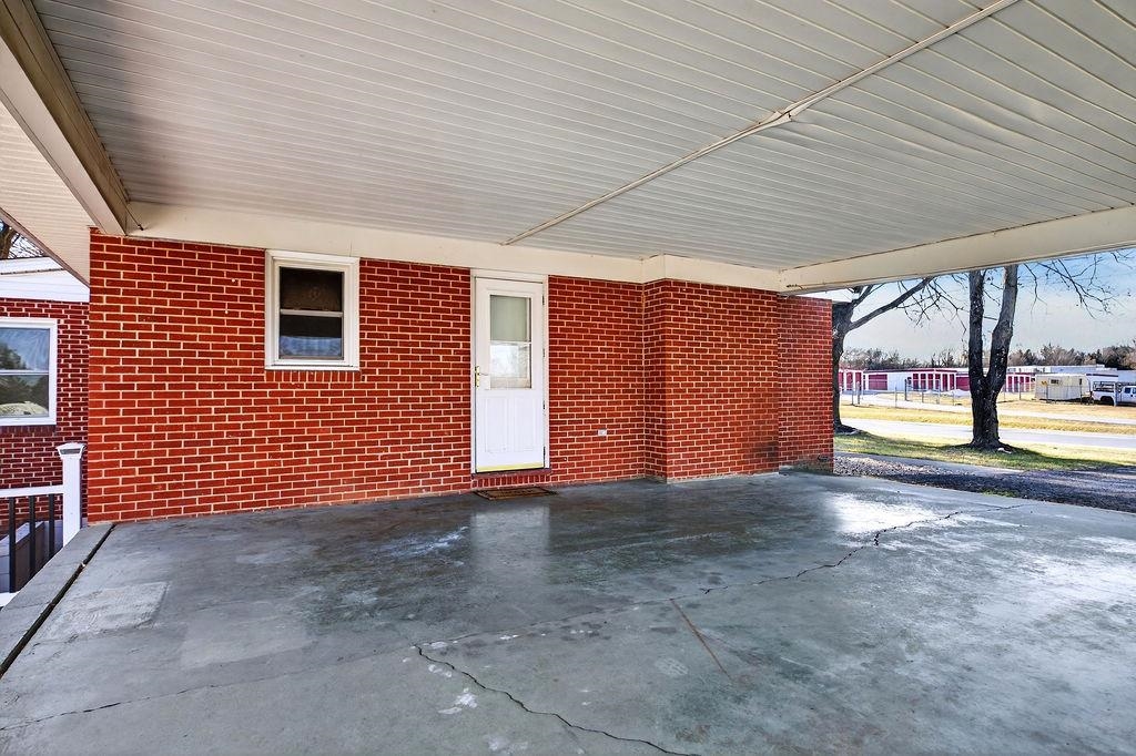 138 Tinkling Spring Road Fishersville, VA 22939 - Photo 5 of 52 Gallery Image 5