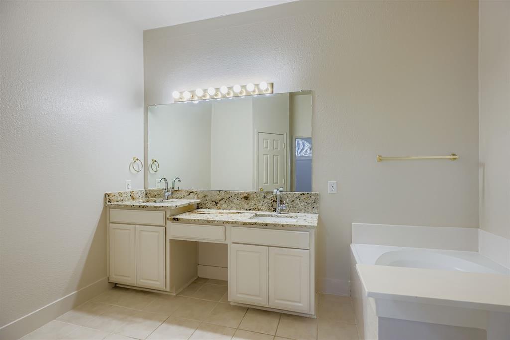 4328 Ridge Point Lane Plano, TX 75024 - Photo 17 of 25