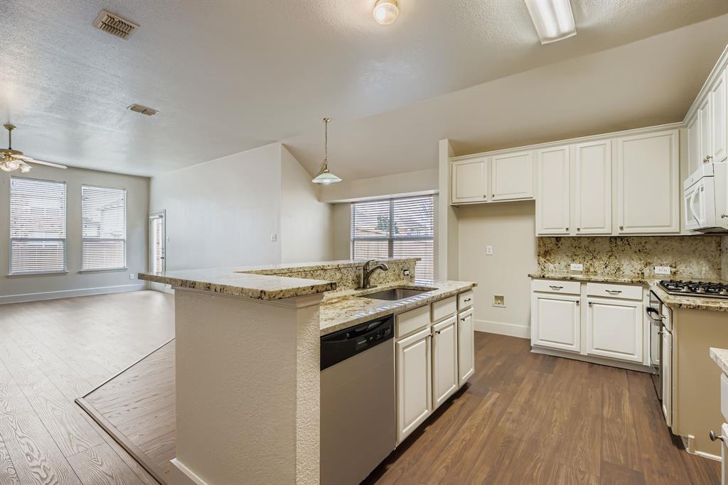 4328 Ridge Point Lane Plano, TX 75024 - Photo 9 of 25