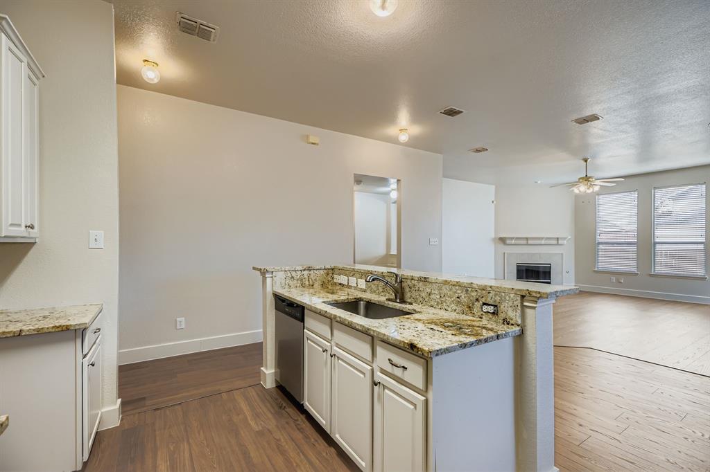 4328 Ridge Point Lane Plano, TX 75024 - Photo 10 of 25