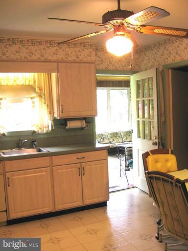 1013 Green Acre Road Towson, MD 21286 - Photo 7 of 12 Kitchen