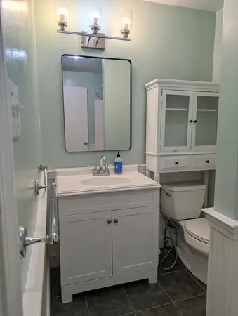 $2,900 | 22 Auburn Street, Unit 2, Malden, MA 02148