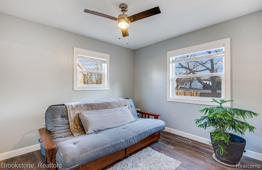 406 5th Street Fenton, MI 48430 - Photo 25 of 43 Gallery Image 25
