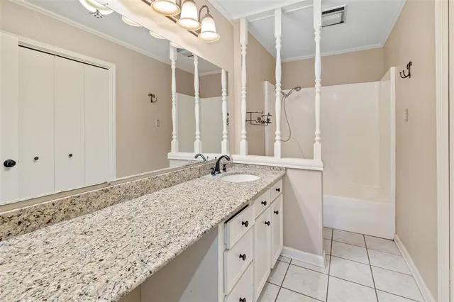 $299,500 | 913 Dogwood Drive, Lake Charles, LA 70611