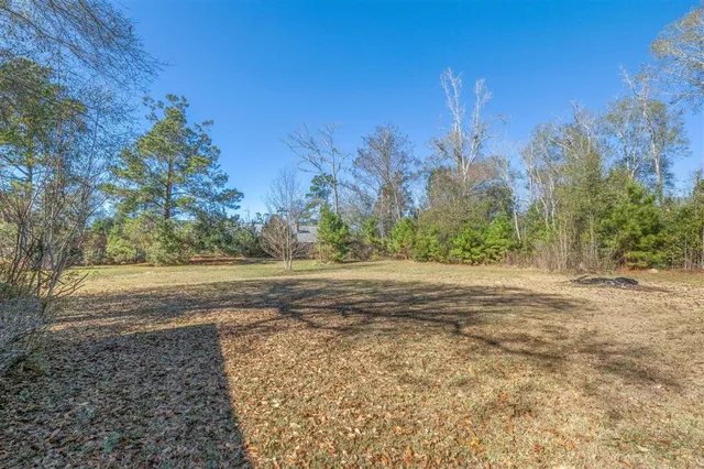 $299,500 | 913 Dogwood Drive, Lake Charles, LA 70611