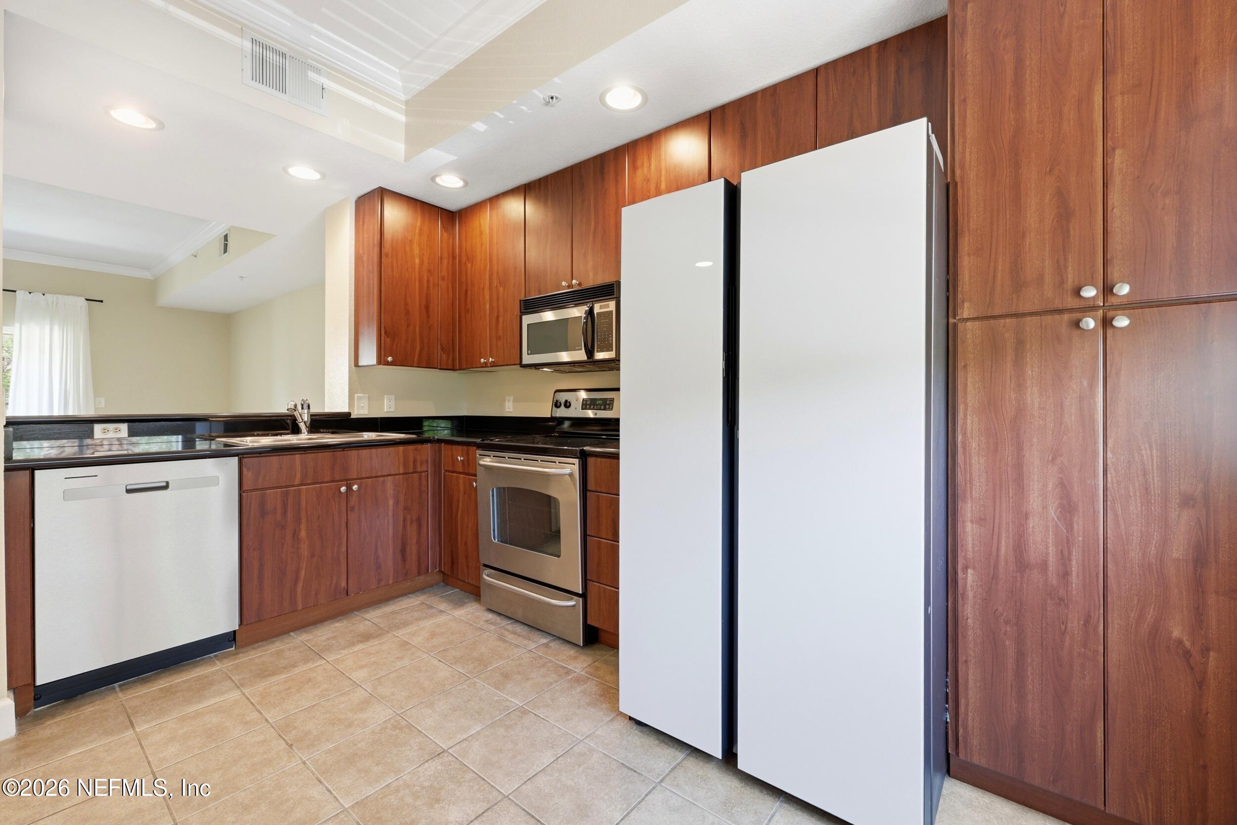 9745 Touchton Road, Unit 1529 Jacksonville, FL 32246 - Photo 10 of 42 9_the real estateographers_009