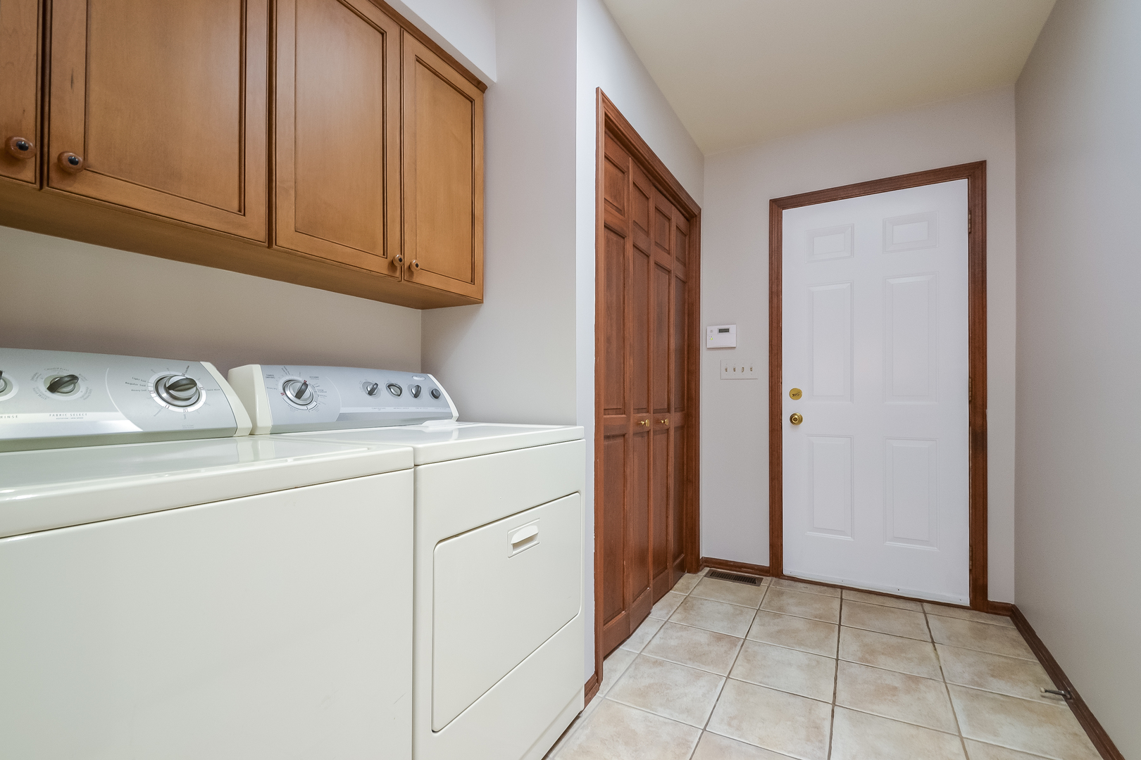 819 Suffield Square Lincolnshire, IL 60069 - Photo 16 of 26