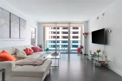 $519,000 | 4001 South Ocean Drive, Unit 8F, Hollywood, FL 33019