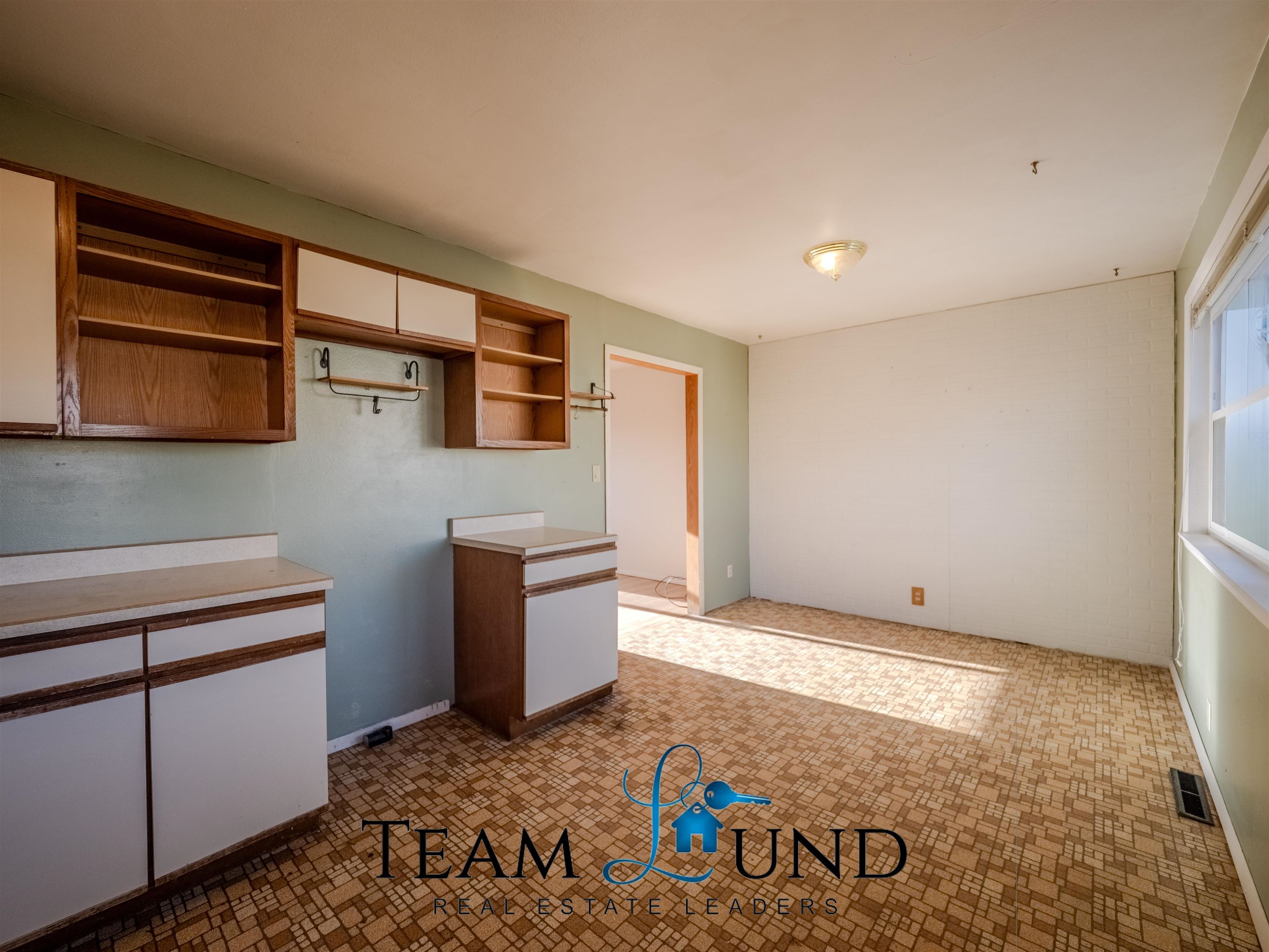 1746 Glendale Avenue Casper, WY 82601 - Photo 4 of 35