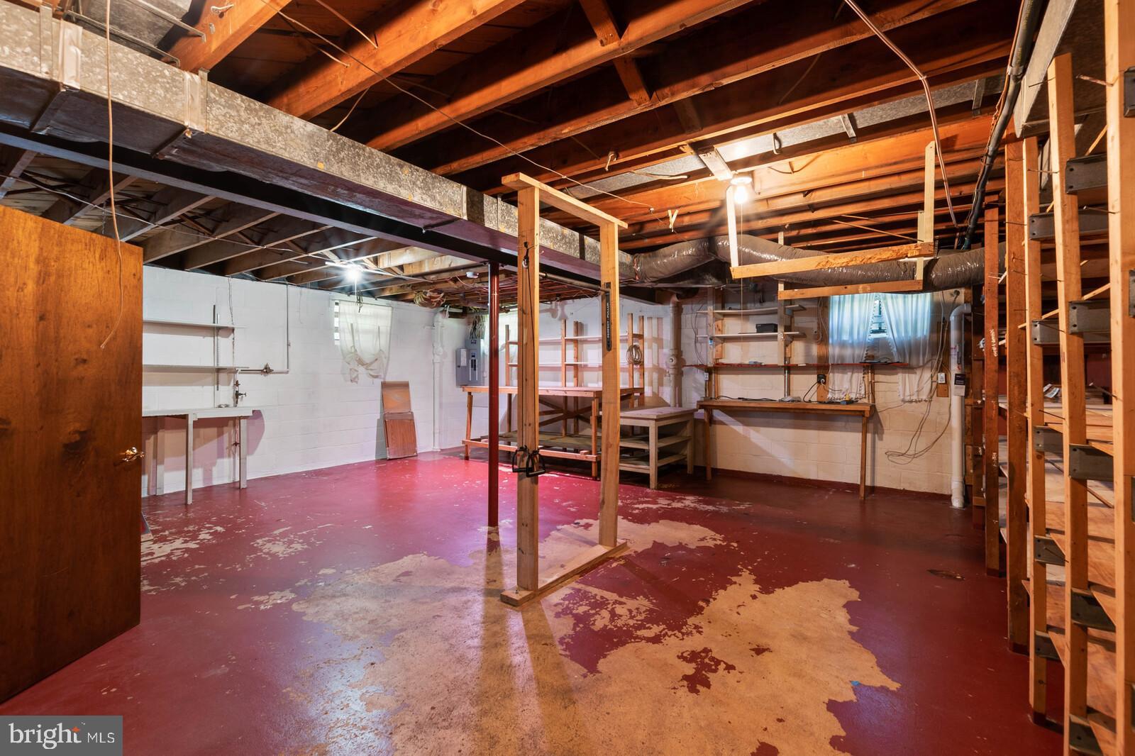 5825 Telegraph Road Alexandria, VA 22310 - Photo 32 of 37 Great space to build to suit - gym, etc...