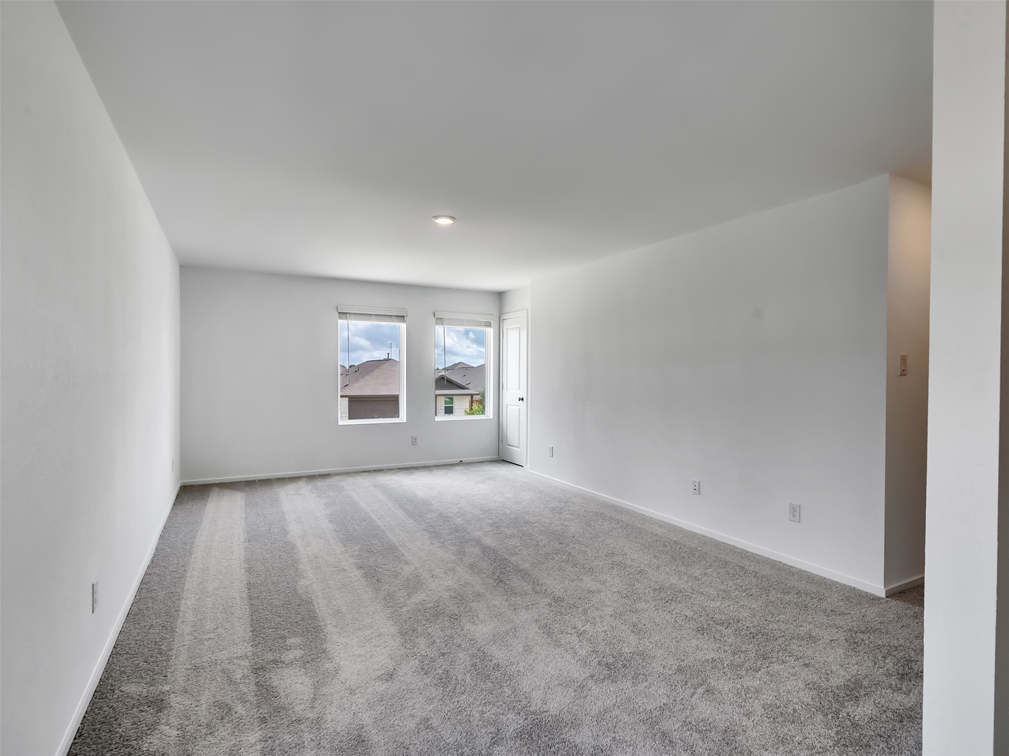 3041 Colusa Rdg Drive Katy, TX 77493 - Photo 15 of 26 an empty room with windows
