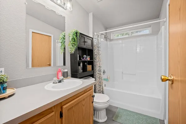 $330,000 | 116 East C Street, Deer Park, WA 99006