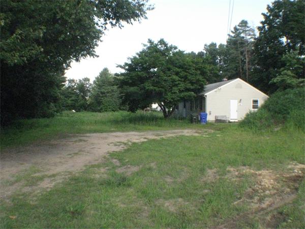725 Parker Street Springfield, MA 01129 - Photo 2 of 3 Gallery Image 2