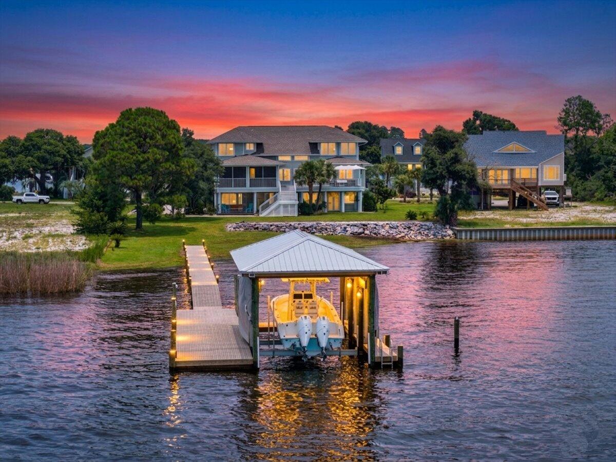 7813 Petersen Point Road Milton, FL 32583 - Photo 2 of 105