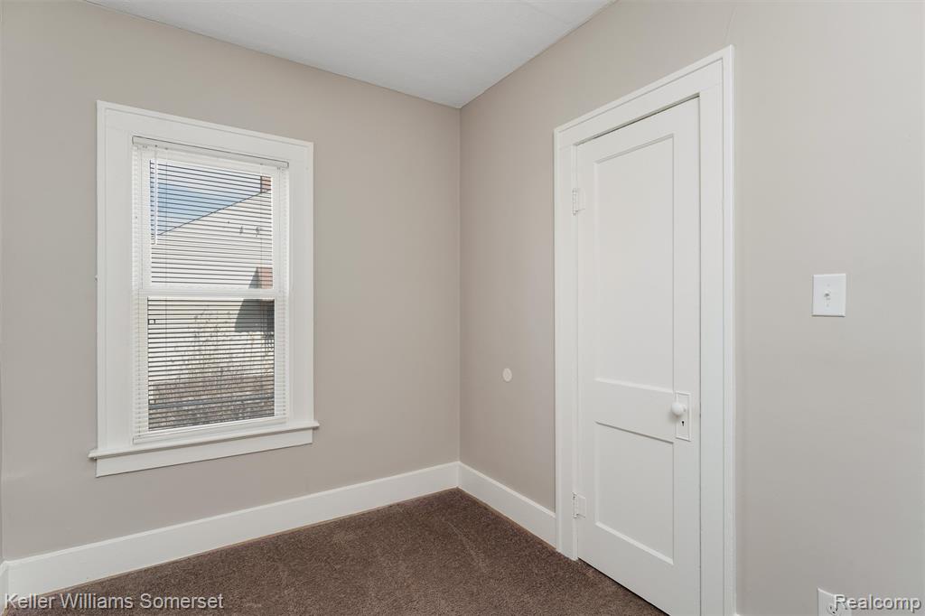 22065 Linwood Eastpointe, MI 48021 - Photo 13 of 27