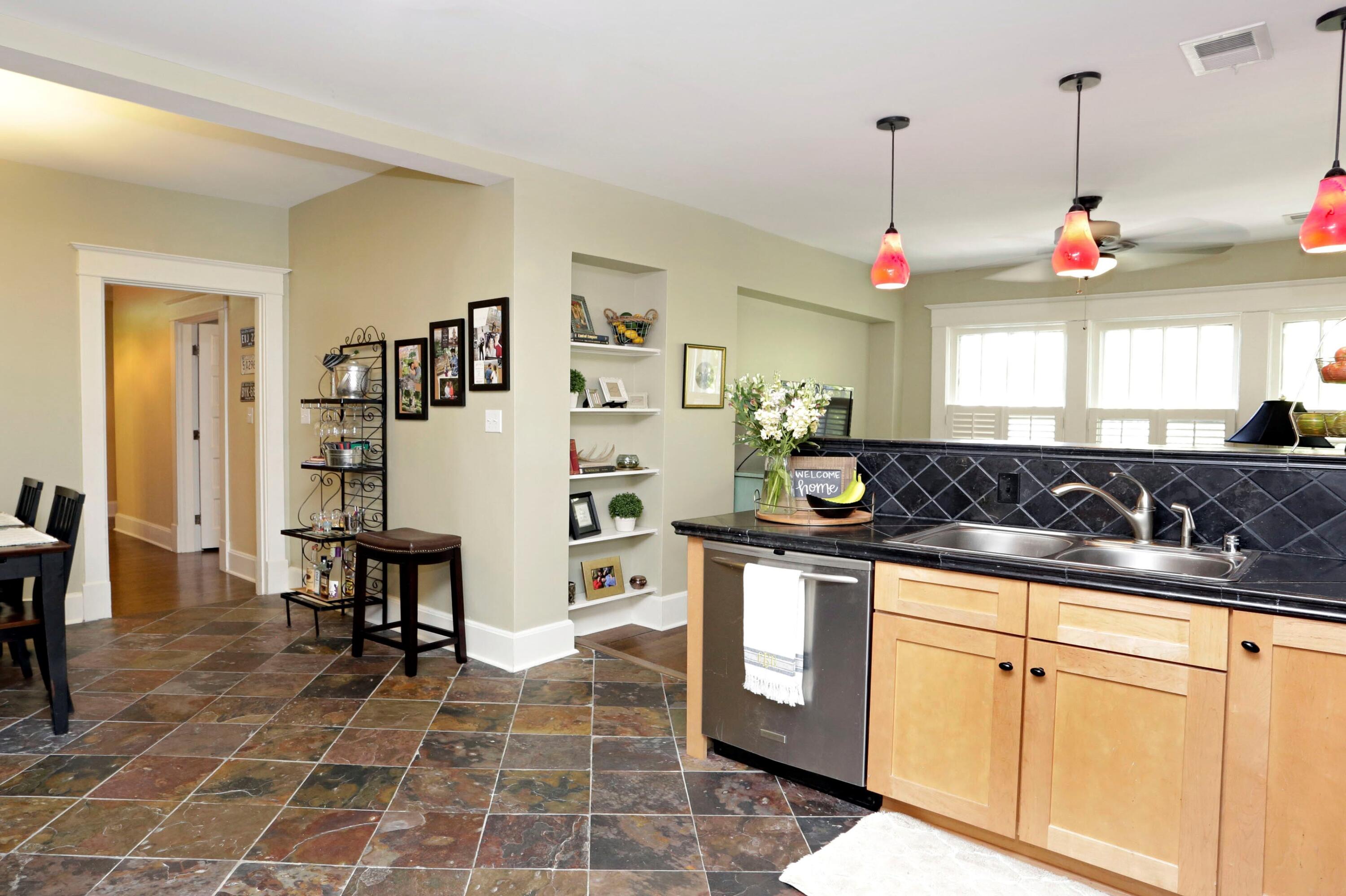 1103 Richmond Road, Unit 201 Lexington, KY 40502 - Photo 10 of 26 10