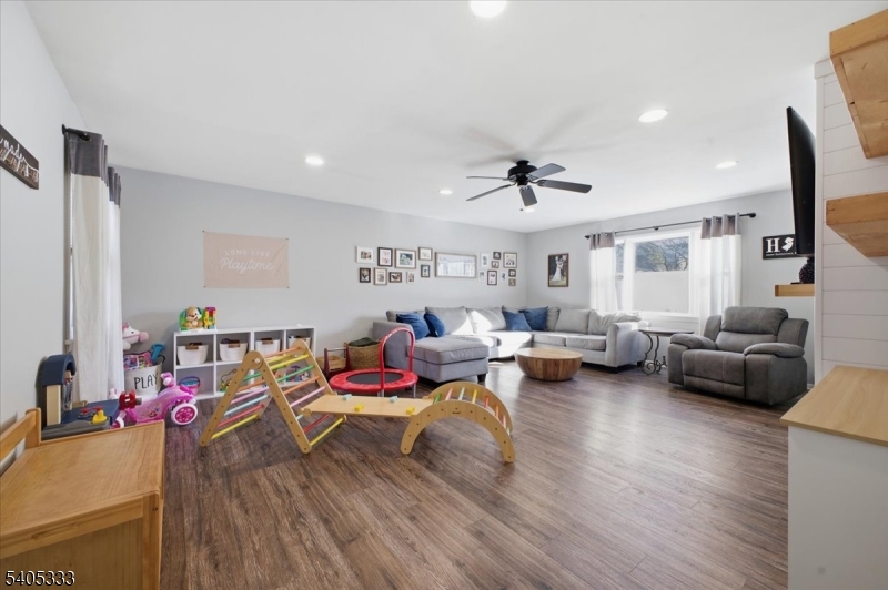 3 Cypress Road Somerset, NJ 08873 - Photo 13 of 33