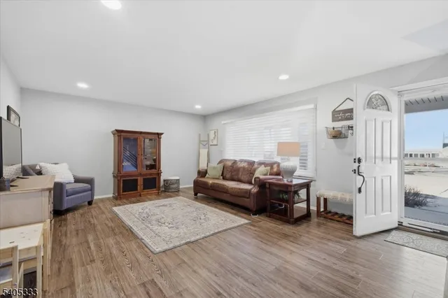 $629,900 | 3 Cypress Road, Somerset, NJ 08873