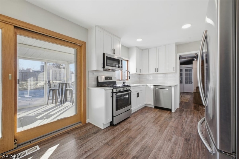 3 Cypress Road Somerset, NJ 08873 - Photo 8 of 33