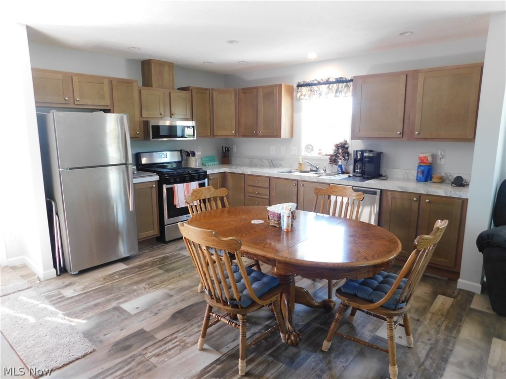 7902 Frailey Road Vermilion, OH 44089 - Photo 2 of 19 eat-in-kitchen