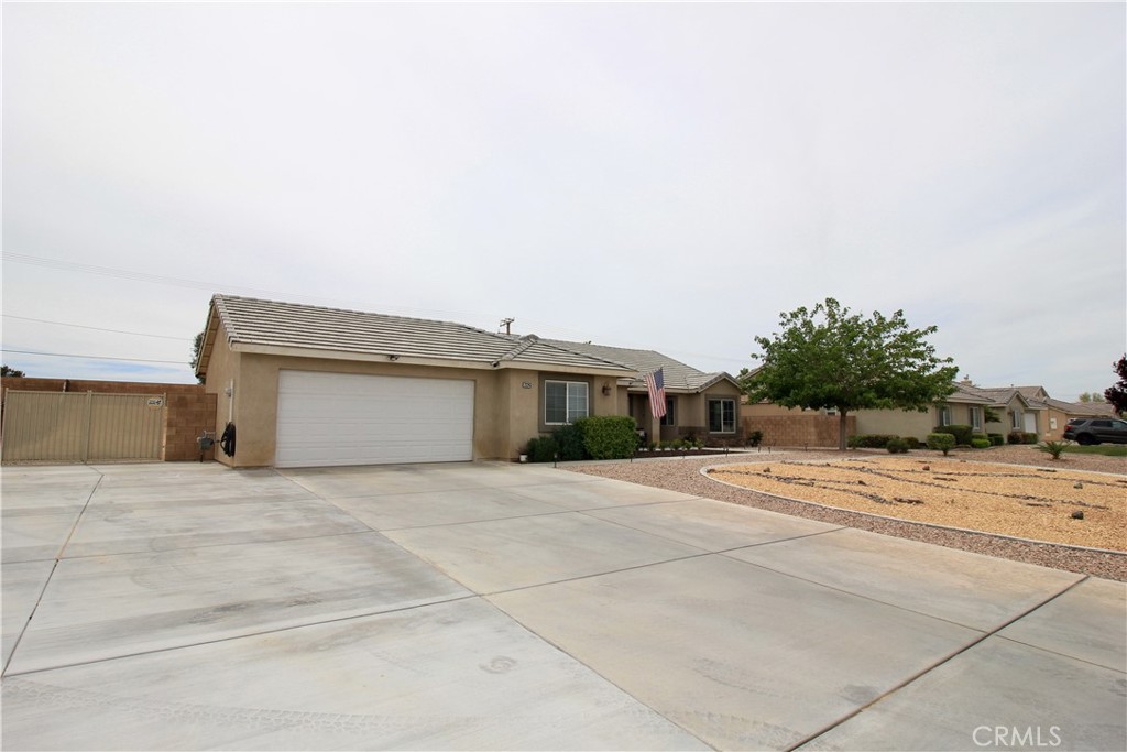 21243 Nisqually Road Apple Valley, CA 92308 - Photo 2 of 31