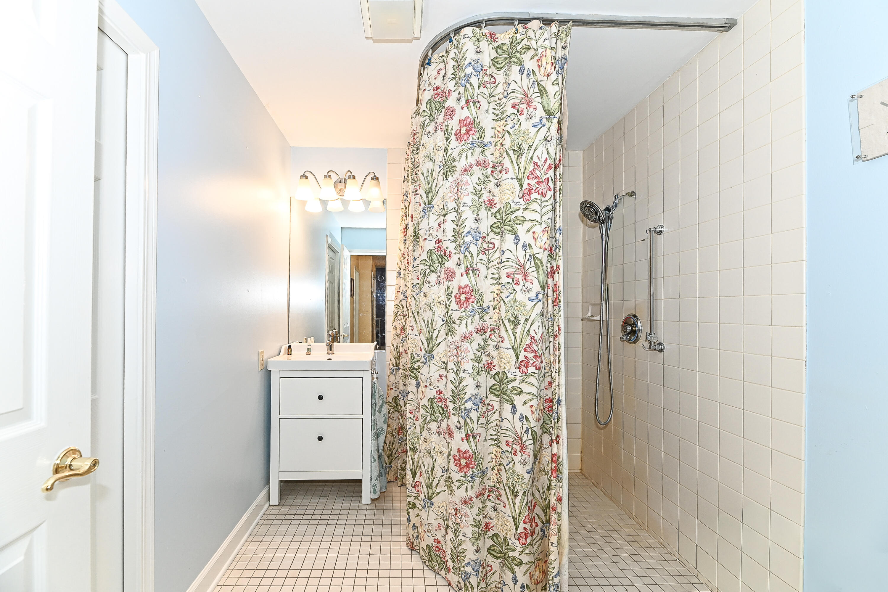 W5074 Hawk Road La Grange, WI 53121 - Photo 20 of 48 Bathroom