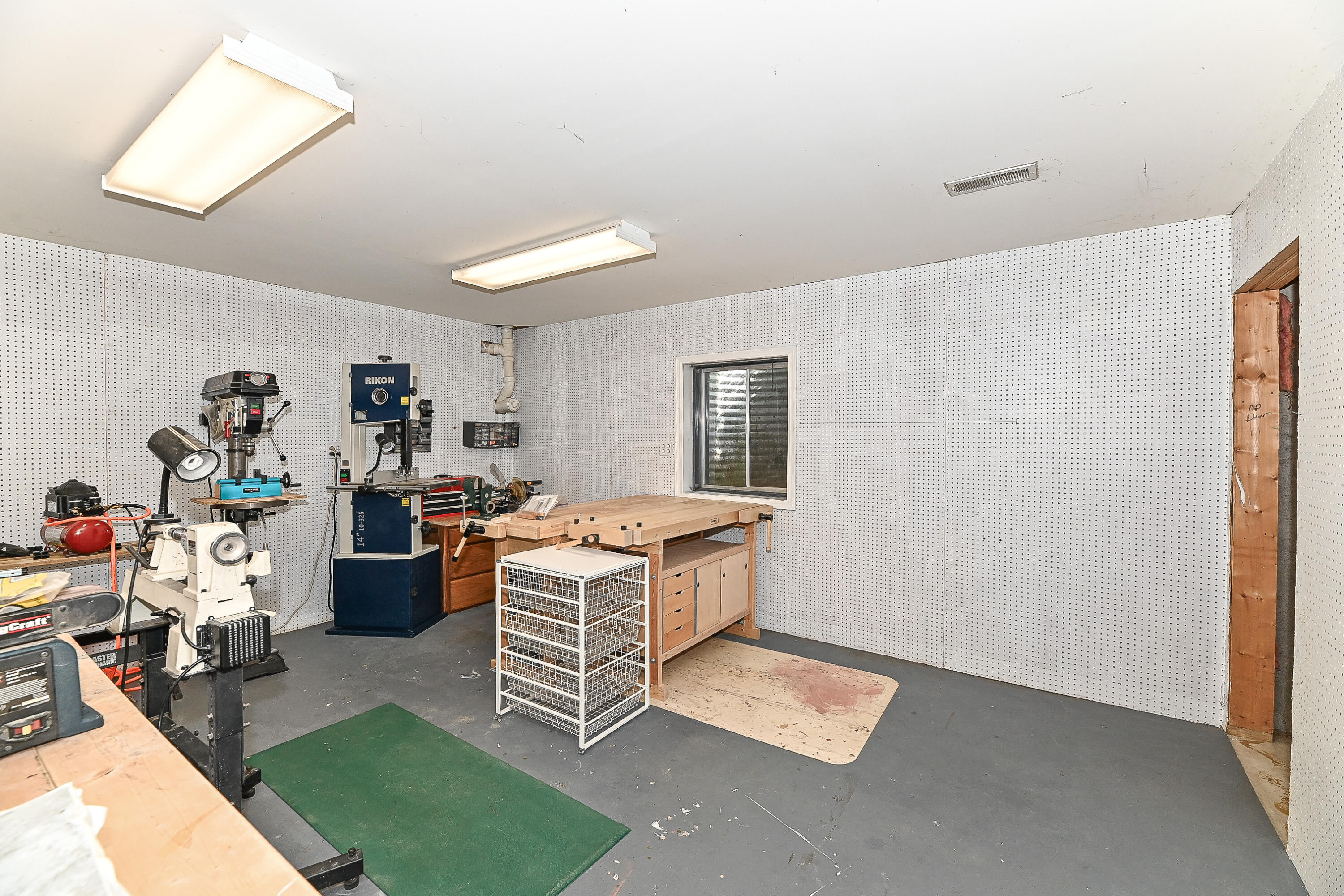 W5074 Hawk Road La Grange, WI 53121 - Photo 28 of 48 LL Work shop