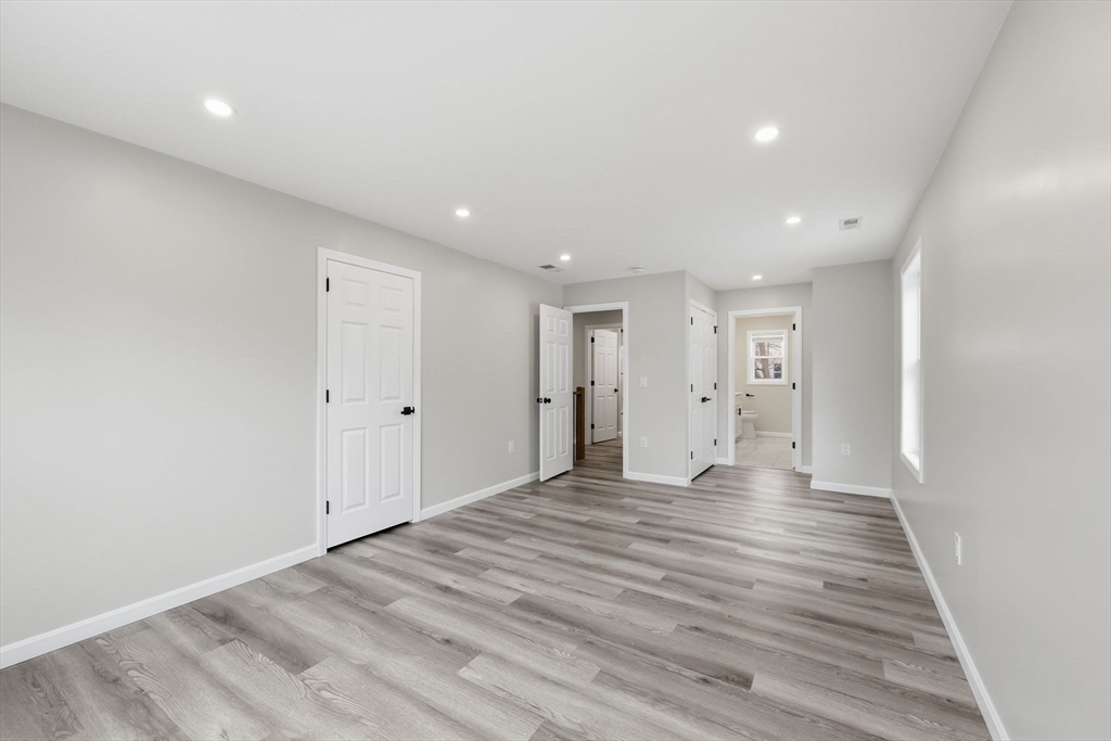 14 Crane Street Springfield, MA 01104 - Photo 17 of 32