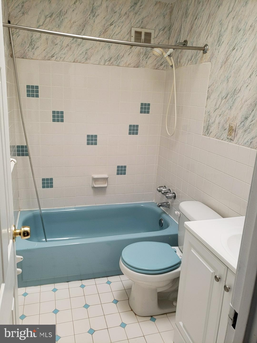 10919 Lockart Road Philadelphia, PA 19116 - Photo 20 of 40 Gallery Image 20