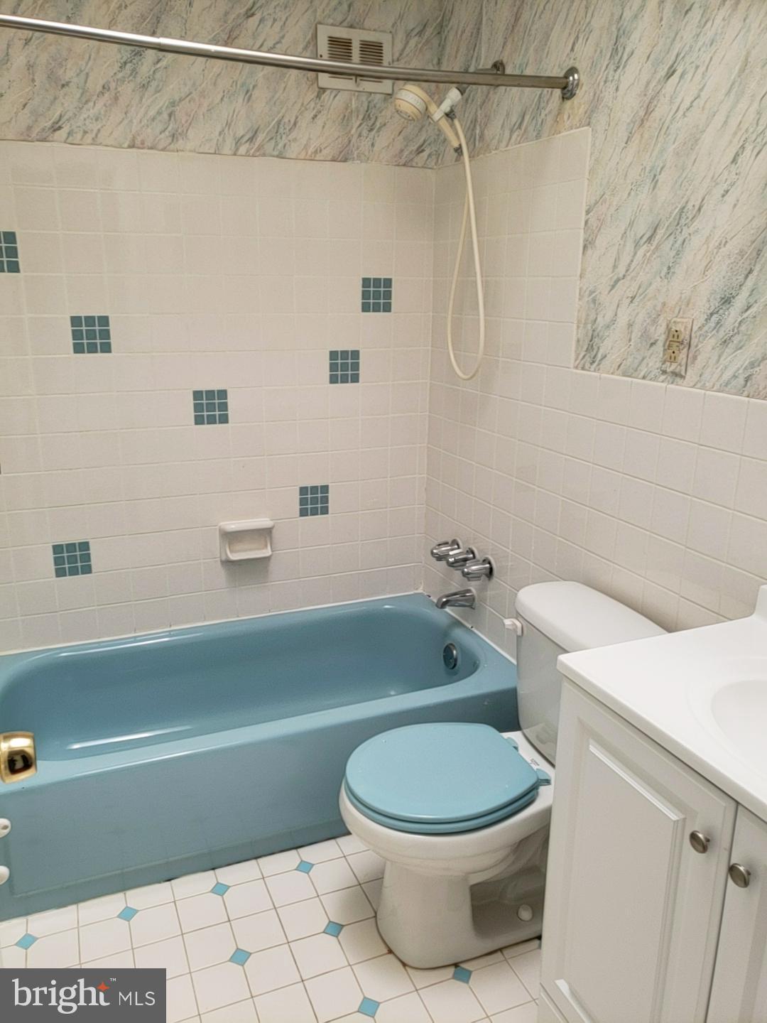 10919 Lockart Road Philadelphia, PA 19116 - Photo 21 of 40 Gallery Image 21