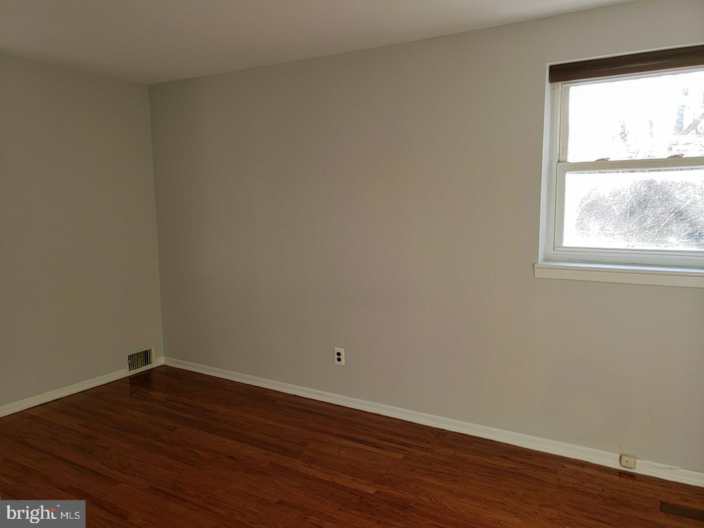 10919 Lockart Road Philadelphia, PA 19116 - Photo 25 of 40 Gallery Image 25
