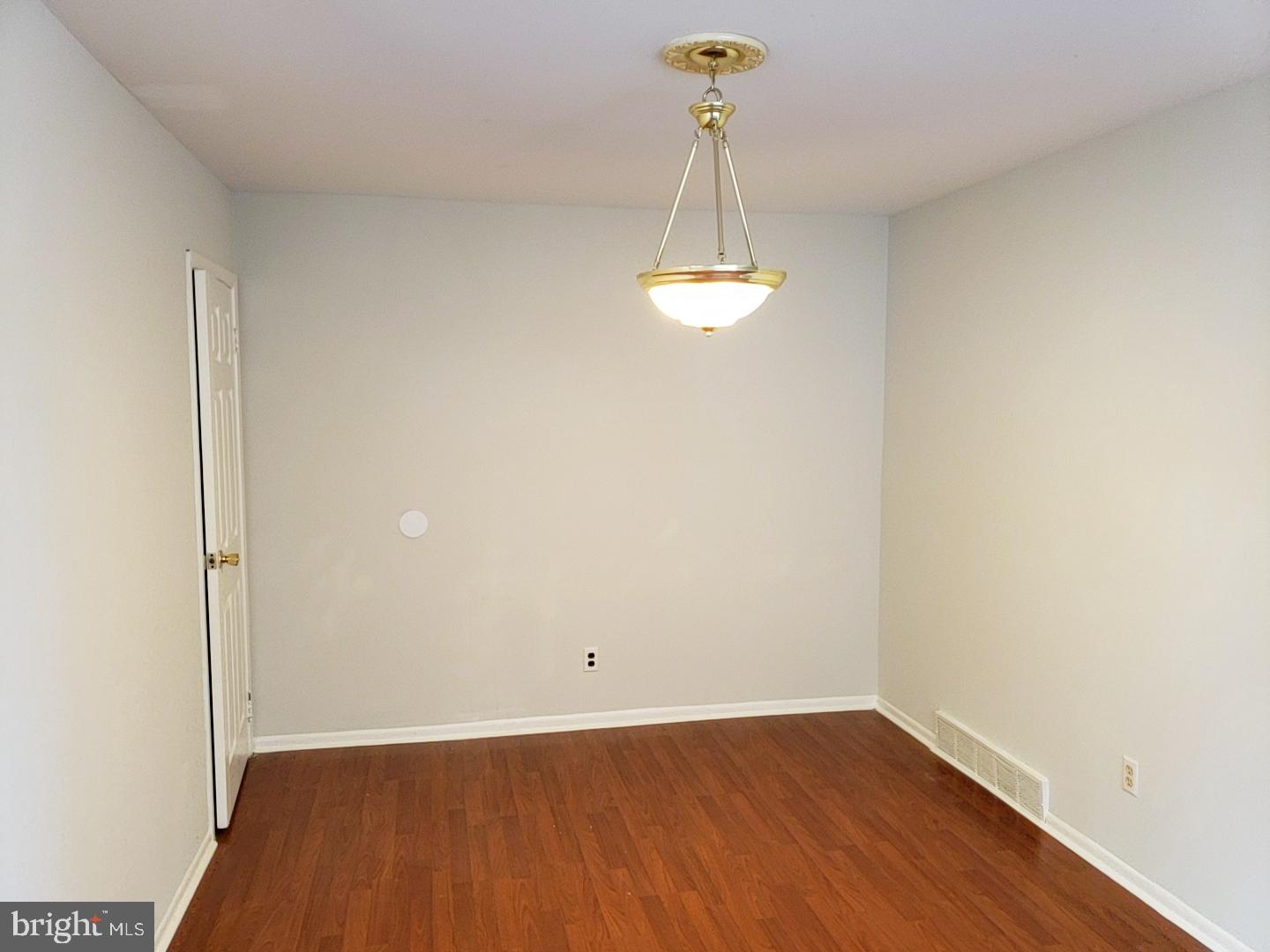 10919 Lockart Road Philadelphia, PA 19116 - Photo 5 of 40 Dining Room