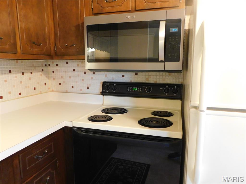 1678 Blue Ridge Drive, Unit F St. Louis, MO 63125 - Photo 15 of 38