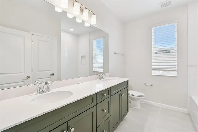 $729,990 | 744 Pointe Emerson Boulevard, Apopka, FL 32703