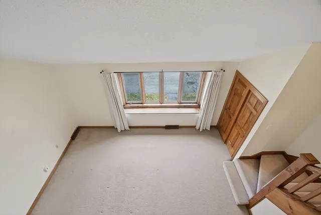 $2,500 | 11 Scotty Hollow Drive, Unit C, Chelmsford, MA 01863